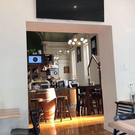 Lost Barrel Bar And Grill - Mackay Tourism 0