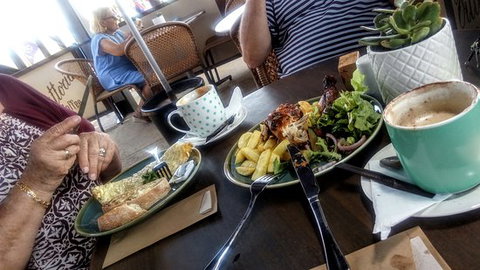 Foreshore Kiosk - Mackay Tourism 0