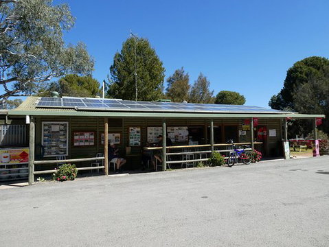 Walker Flat General Store - Mackay Tourism 0