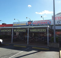 Captain Neptunes Trawler Seafoods - Mackay Tourism