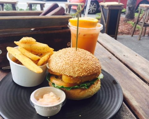 Moo-Free Burgers - Mackay Tourism 0