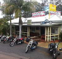 Apple Tree Creek Hotel - Mackay Tourism