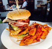 Gin Gin Hotel - Mackay Tourism