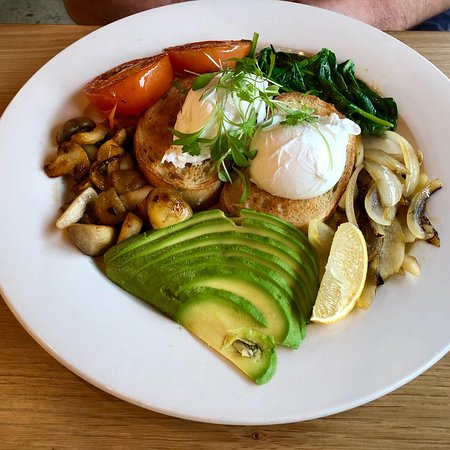 Queenie's Restaurant & Cafe - Mackay Tourism 0