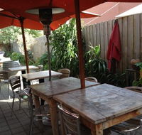 Presse Cafe Wine Bar