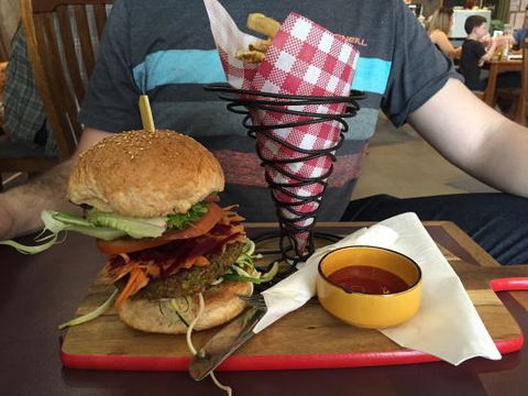 Dolly's Sister - Mackay Tourism 0