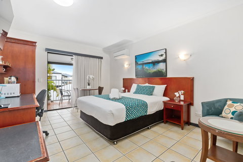 The Coffee House Apartments & Bistro - Mackay Tourism 16