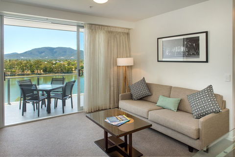 Empire Apartment Hotel - Mackay Tourism 17