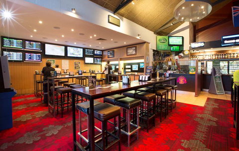 Glenmore Tavern - Mackay Tourism 4