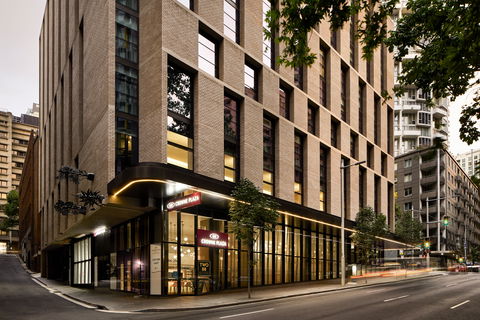 Crowne Plaza Sydney Darling Harbour - Mackay Tourism 1