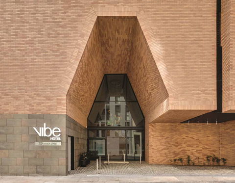 Vibe Hotel Sydney Darling Harbour - Mackay Tourism 1