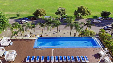 Crowne Plaza Perth - Mackay Tourism 7