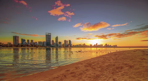 Crowne Plaza Perth - Mackay Tourism 16