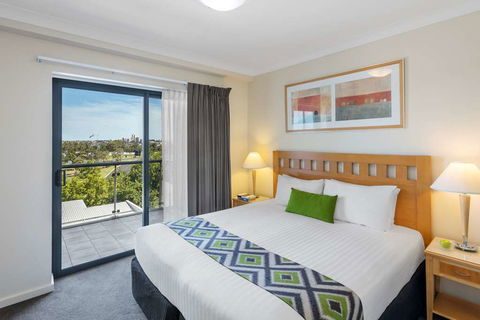 Nesuto Mounts Bay Perth Apartment Hotel - Mackay Tourism 5