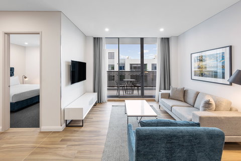 Meriton Suites Sydney Airport - Mackay Tourism 13