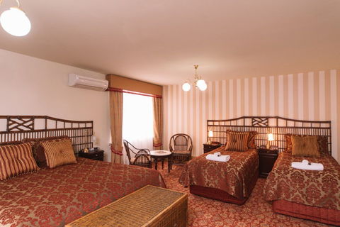 Hadley's Orient Hotel - Mackay Tourism 3
