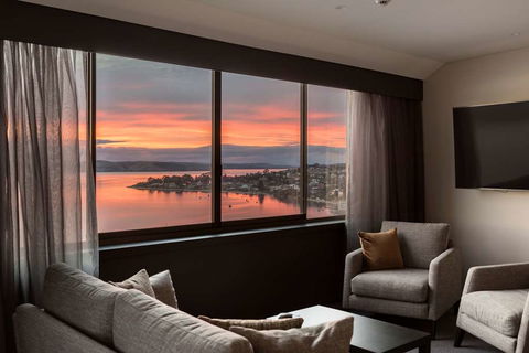 Wrest Point Hotel & Casino - Mackay Tourism 12