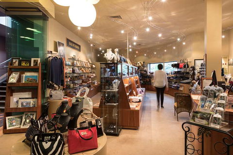 Wrest Point Hotel & Casino - Mackay Tourism 17