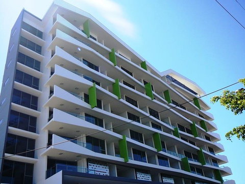 Code Apartments - Mackay Tourism 6