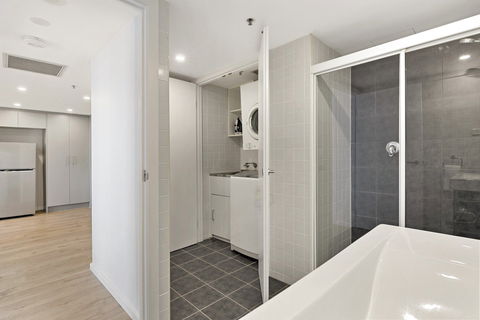 Astra Apartments Parramatta - Mackay Tourism 16
