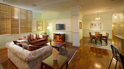 Royal Albert Hotel - Mackay Tourism 12