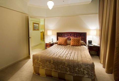 Royal Albert Hotel - Mackay Tourism 17