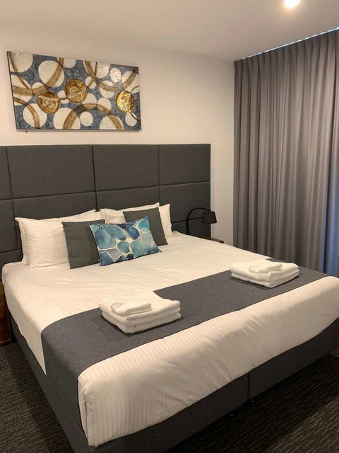 Adelaide Dress Circle Apartments - Mackay Tourism 4