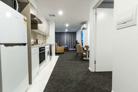 Adelaide Dress Circle Apartments - Mackay Tourism 5