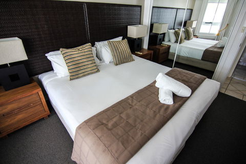 Phoenician Resort - Mackay Tourism 1