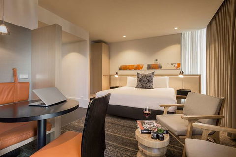 Brady Hotel Central Melbourne - Mackay Tourism 1