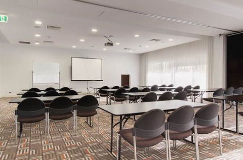 Chancellor Executive Apts-Varsity Lakes - Mackay Tourism 3