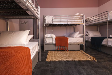 United Backpackers - Mackay Tourism 6
