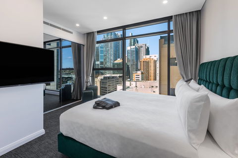 Meriton Suites Sussex Street, Sydney - Mackay Tourism 0