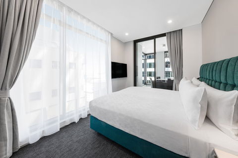 Meriton Suites Sussex Street, Sydney - Mackay Tourism 1