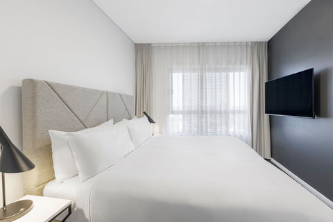 Meriton Suites Zetland - Mackay Tourism 9