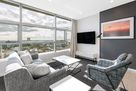 Meriton Suites Zetland - Mackay Tourism 15