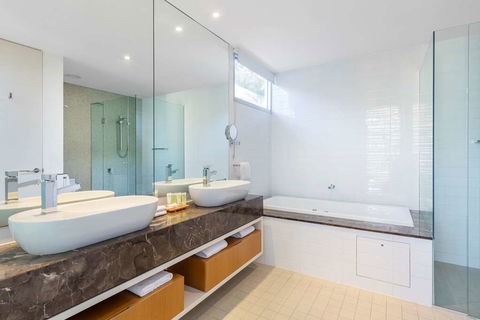 RACV Noosa Resort - Mackay Tourism 2