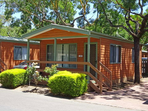 Adelaide Caravan Park - Mackay Tourism 1