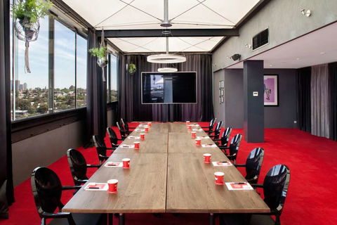 The Cullen Melbourne - Art Series - Mackay Tourism 2