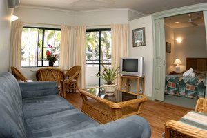 Half Moon Bay Resort - Mackay Tourism 1