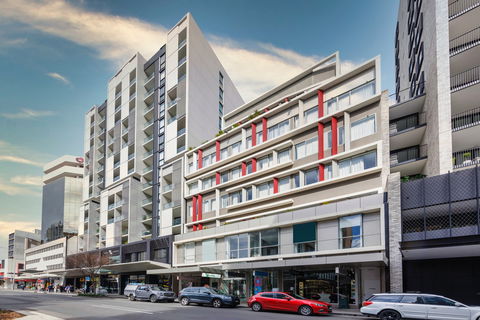 Holiday Inn & Stes Sydney Bondi Junction - Mackay Tourism 0