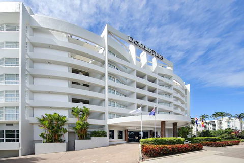 DoubleTree By Hilton Cairns - Mackay Tourism 0
