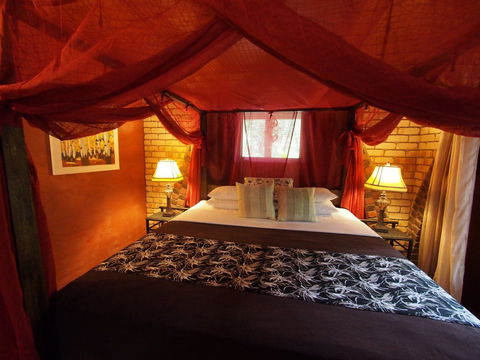 Cedar Park Rainforest Resort - Mackay Tourism 2