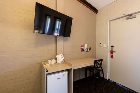Wintersun Hotel - Mackay Tourism 1