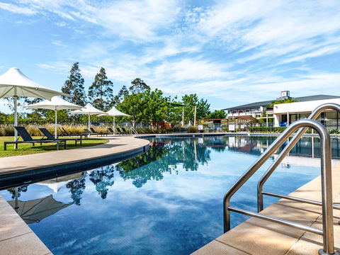 Mercure Kooindah Waters Central Coast - Mackay Tourism 1