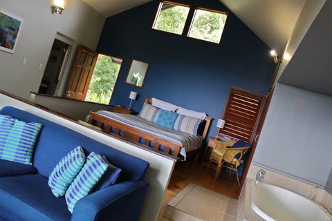 Mountain Edge Studios - Mackay Tourism 1