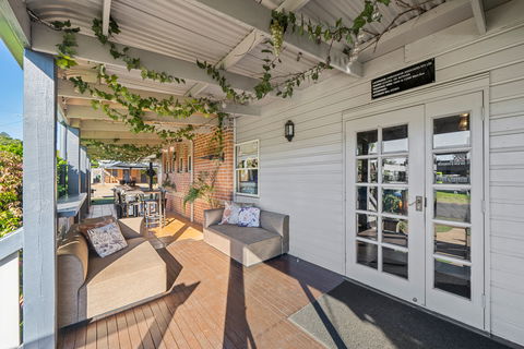 Ambassador On Ruthven Motel - Mackay Tourism 1