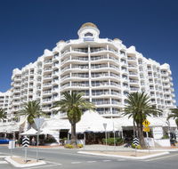 Phoenician Resort - Mackay Tourism