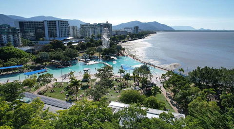 Pacific Hotel Cairns - Mackay Tourism 0