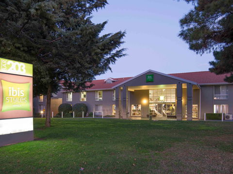 Ibis Styles Canberra - Mackay Tourism 1